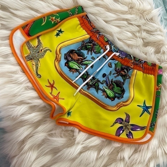 VERSACE NEW shorts authentic 100% - Picture 1 of 14